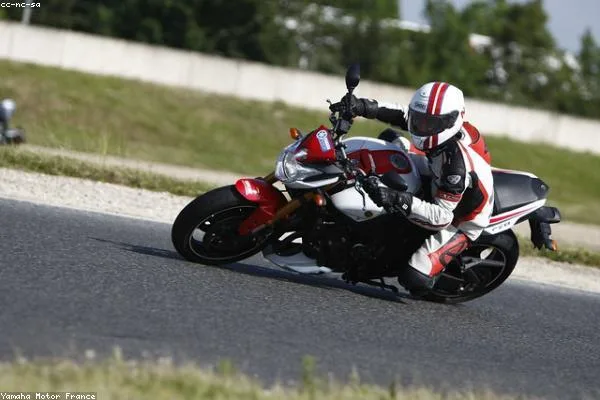 Yamaha MT-07, low miles
